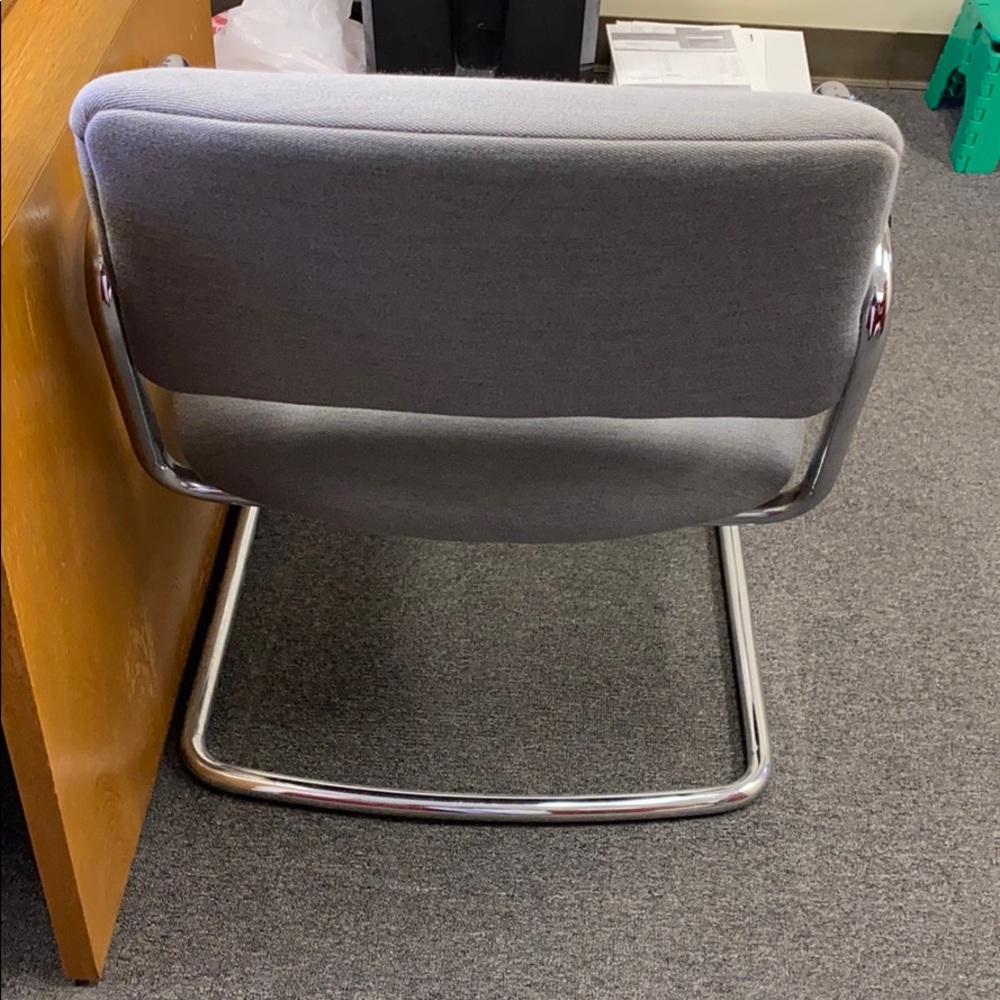 Chairs - Picture 2 of 5